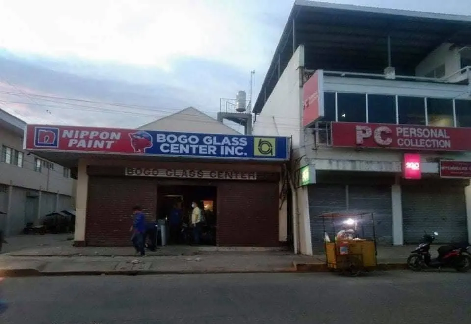 Bogo Glass Center Inc. Panaflex sign, printed and installed by MCAV