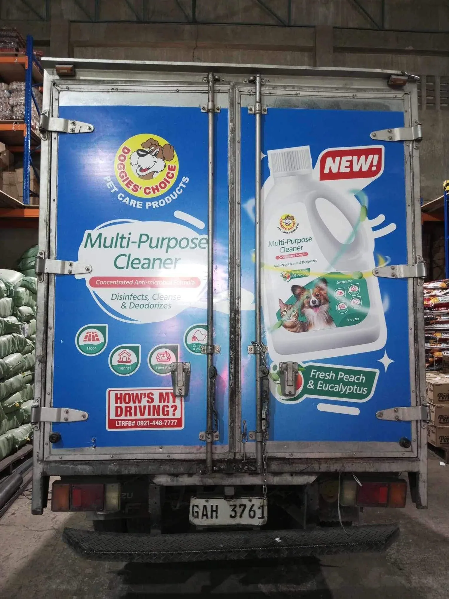 Doggies' Choice vehicle wrap, printed and installed by MCAV