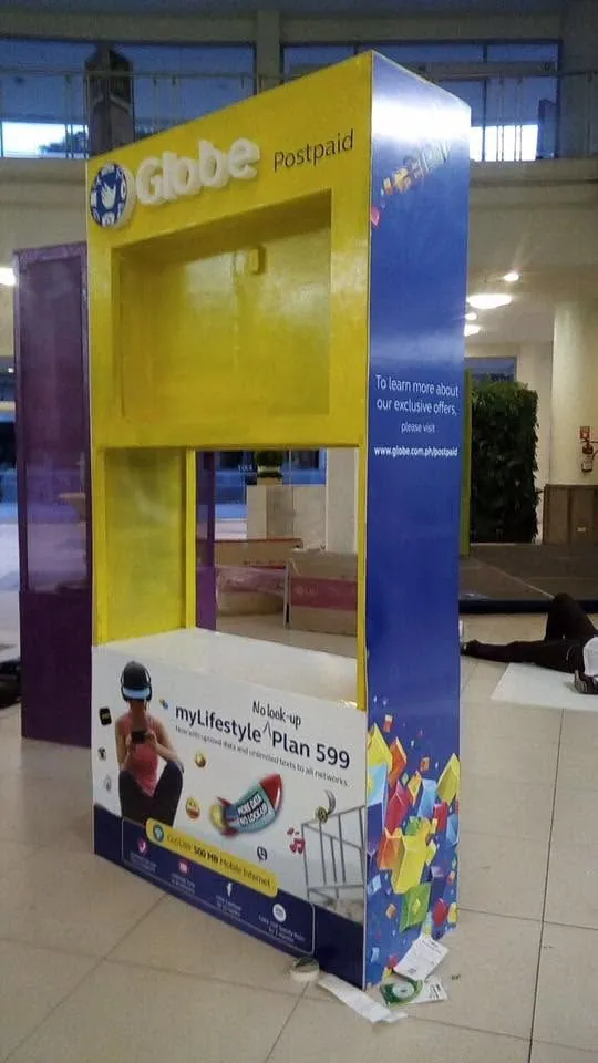 Globe sintra board display, printed and installed by MCAV