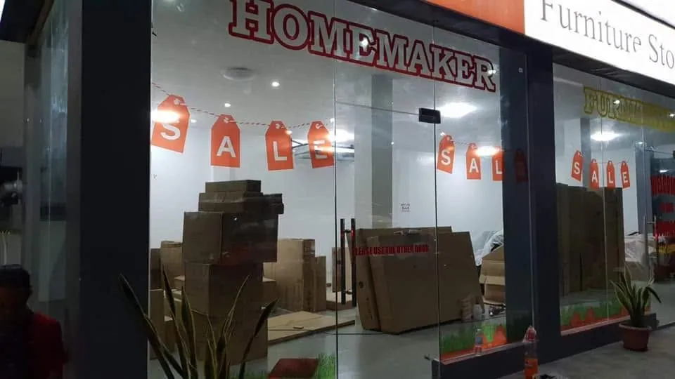 Homemaker Furniture vinyl graphics, printed and installed by MCAV
