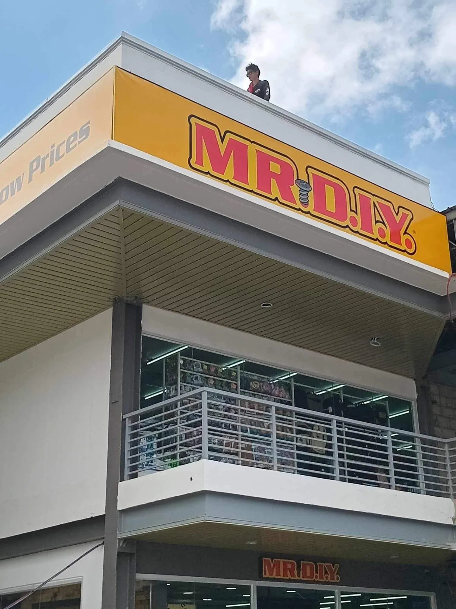 Mr. D.I.Y. Panaflex sign, printed and installed by MCAV