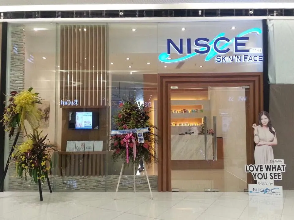 Nisce Skin 'N Face lighted sign, printed and installed by MCAV
