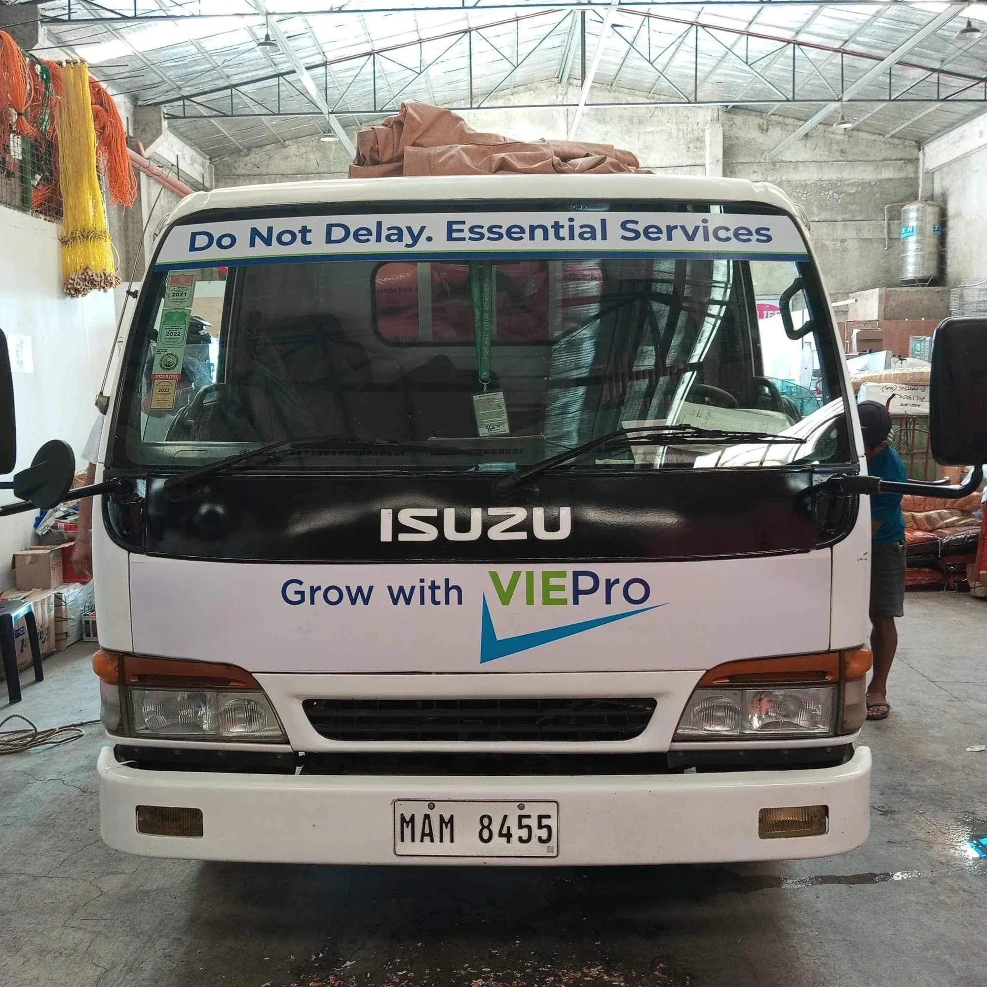 VIEPro vehicle wrap, printed and installed by MCAV